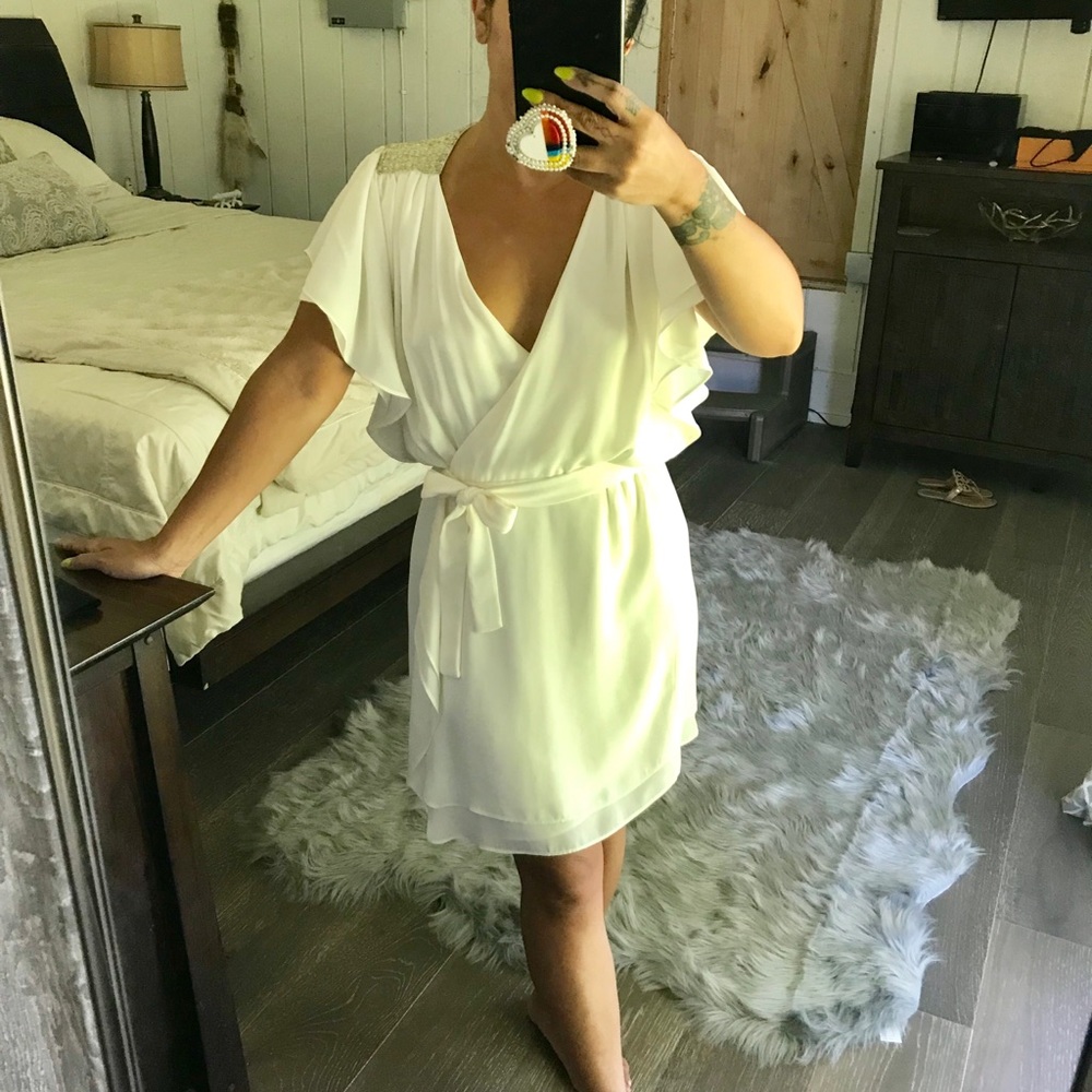 Gorgeous chiffon wrap dress.
